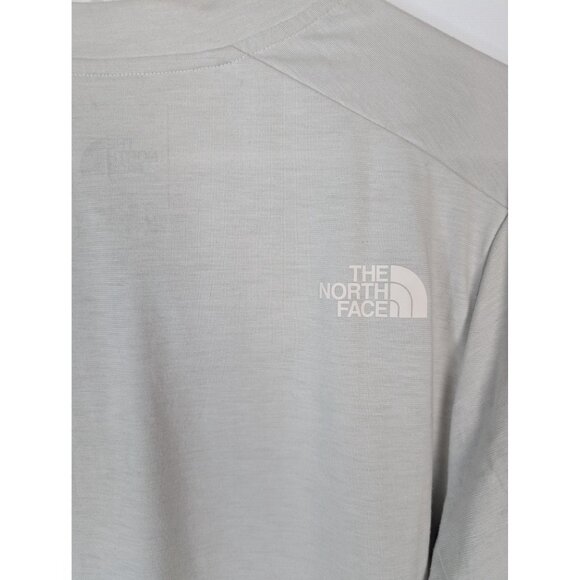 The North Face Mens Long-Sleeve Quarter-Zip Pullover M Gray - Picture 2 of 6